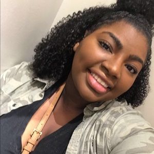 Meet your Posher, Brittany